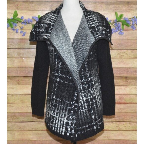 AVA Ladies Black Open Front Heavy Knit Mohair Blend Cardigan Sweater Size M Warm - Picture 1 of 11